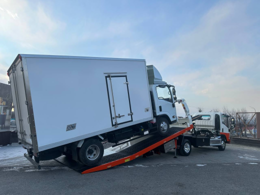 Эвакуаторная платформа 4.5 т на шасси Isuzu Elf