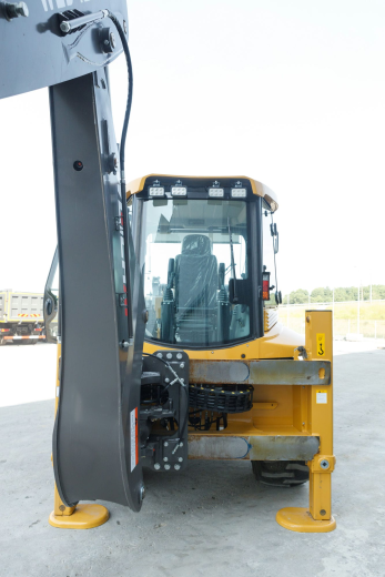 Экскаватор-погрузчик Weheavy WLB468-II