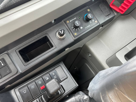 Колесный экскаватор XINYUAN C150W