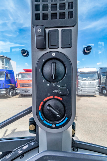 Экскаватор-погрузчик CASE 580SV Comfort (Tier 5 с отключенной SCR, Турция)