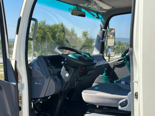 ISUZU ELF бортовой с КМУ HYVA