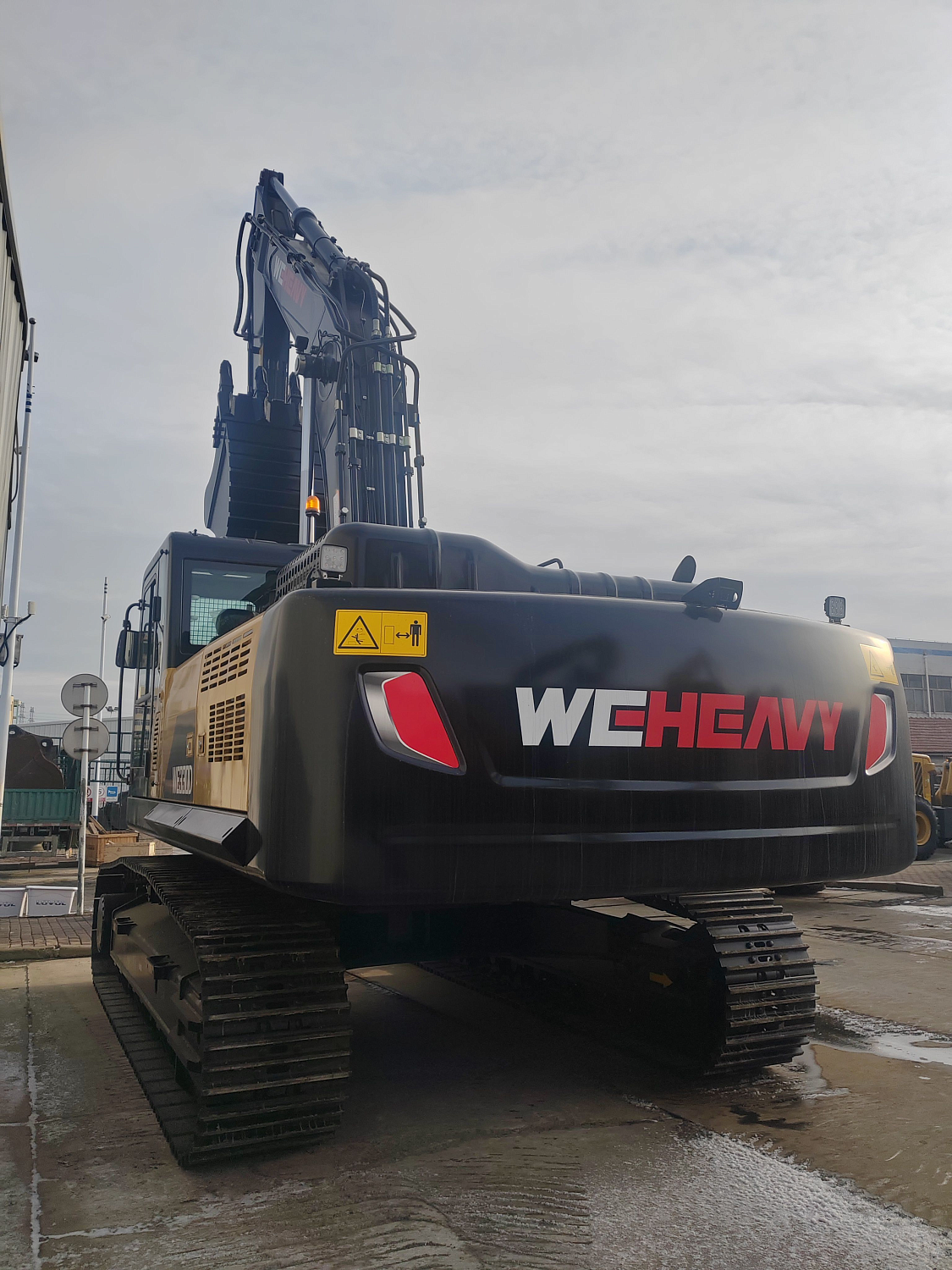 Гусеничный экскаватор Weheavy WE330D