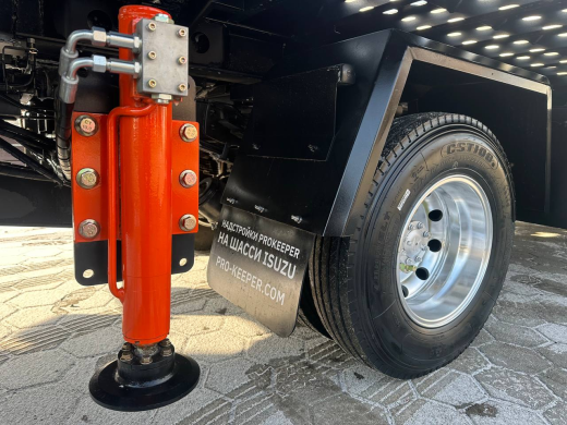 Эвакуаторная платформа 4.5 т на шасси Isuzu Elf