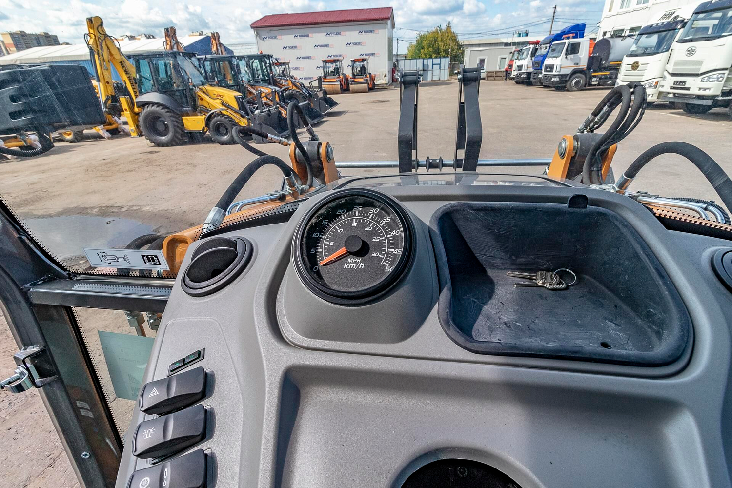 Экскаватор-погрузчик CASE 580SV Comfort (Tier 5 с отключенной SCR, Турция)