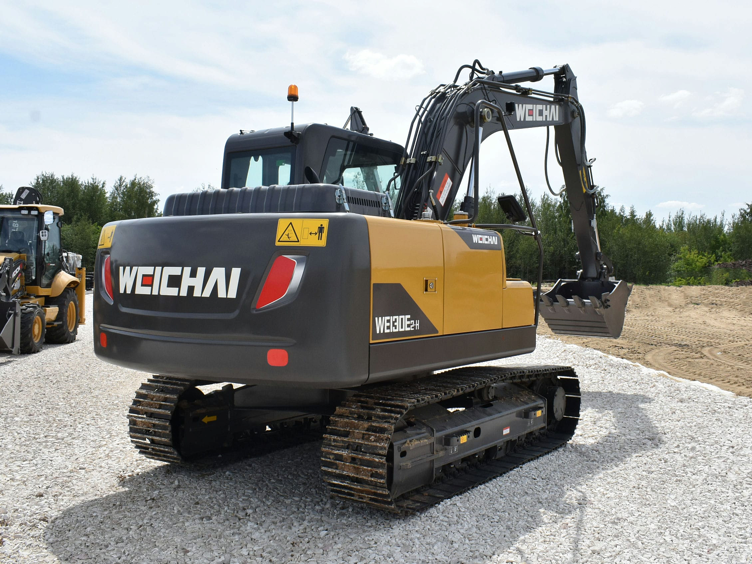 Гусеничный экскаватор Weheavy WE130Е2-H