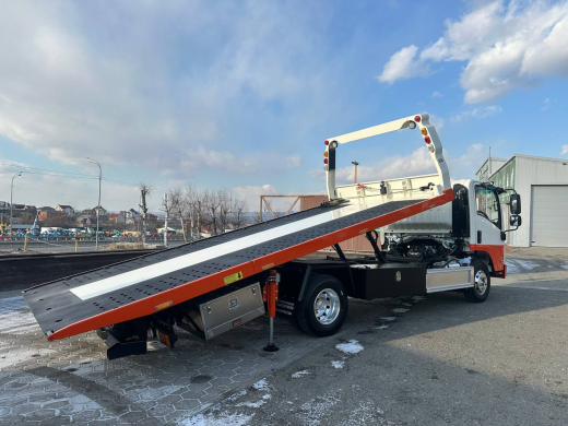 Эвакуаторная платформа 4.5 т на шасси Isuzu Elf