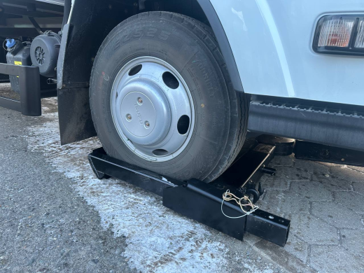 Эвакуаторная платформа 4.5 т на шасси Isuzu Elf