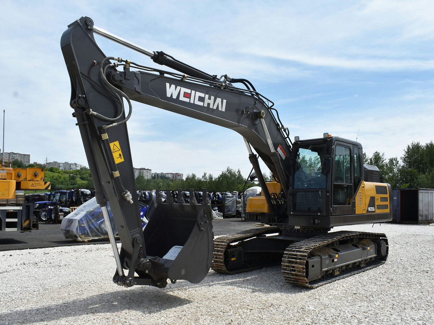 Гусеничный экскаватор Weheavy WE225Е2-N