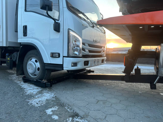 Эвакуаторная платформа 4.5 т на шасси Isuzu Elf