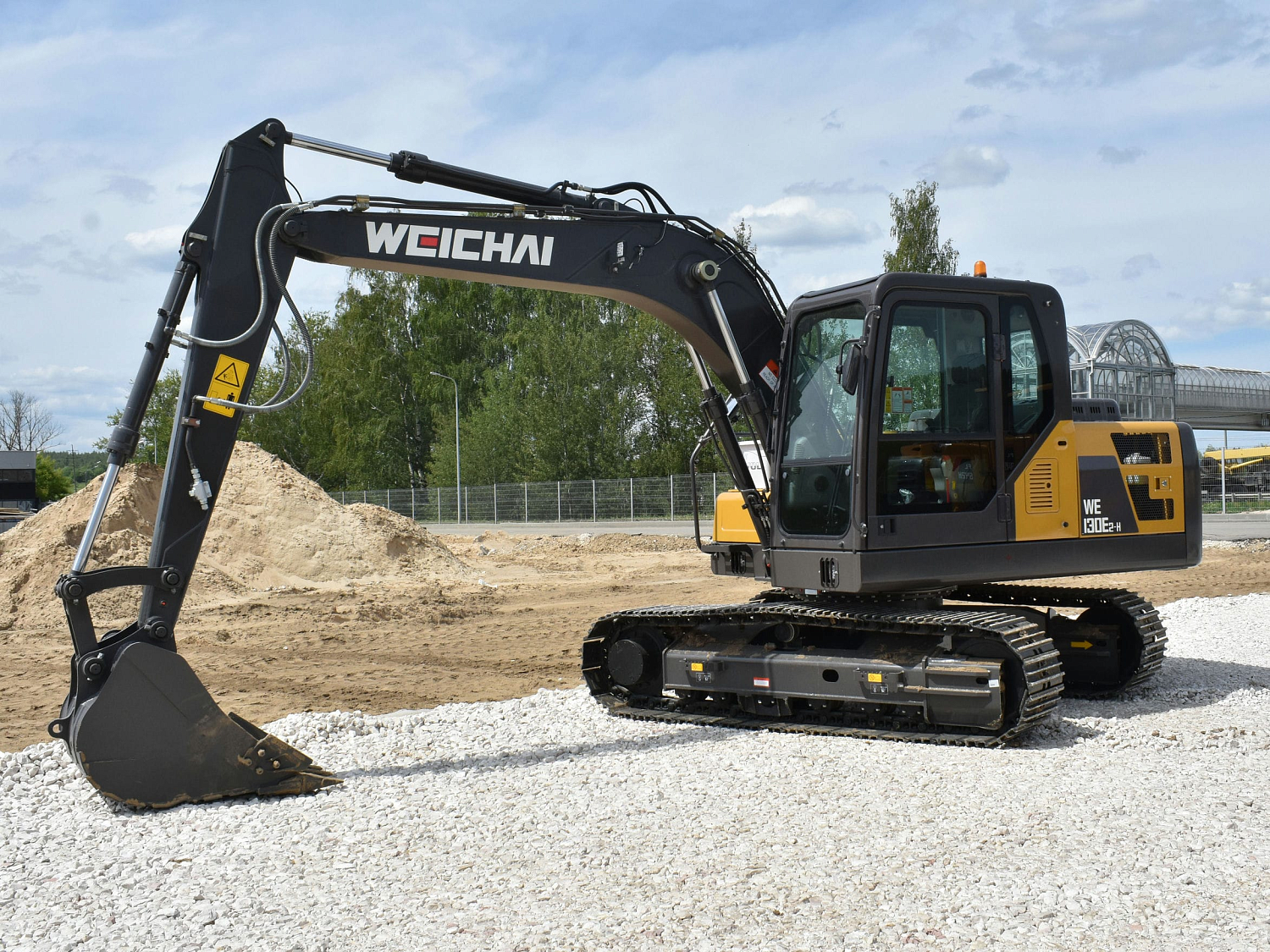 Гусеничный экскаватор Weheavy WE130Е2-H